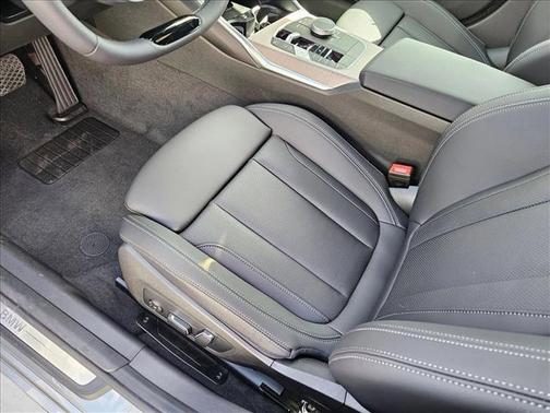 2026 BMW 330 i xDrive