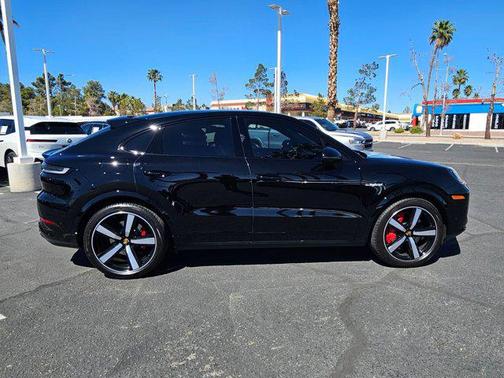 2024 Porsche Cayenne Cayenne Turbo E-Hybrid