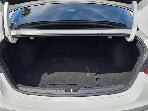 Glacial White Pearl 2021 Kia K5 GT-Line