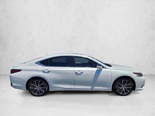 Eminent White Pearl 2023 Lexus ES 300h Base