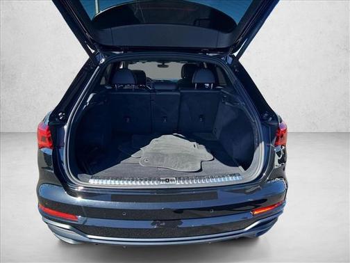 Mythos Black Metallic 2020 Audi Q3 45 S line Prestige