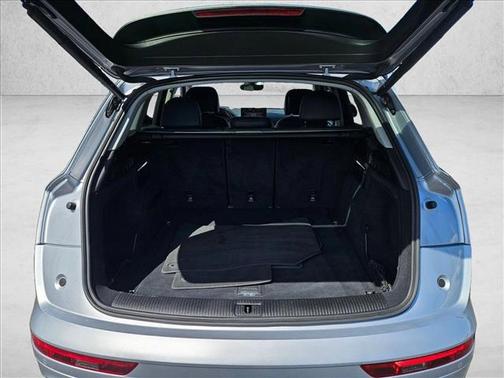 Florett Silver Metallic 2023 Audi Q5 40 Premium