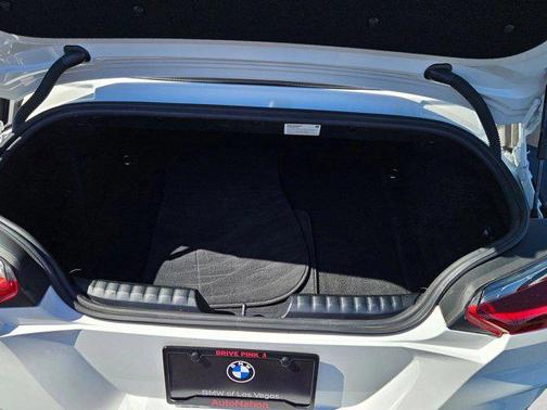 Alpine White 2022 BMW Z4 M40i