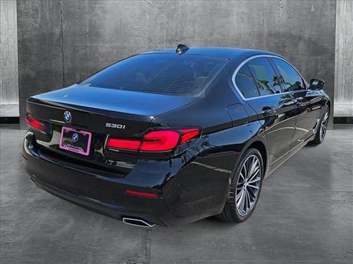 2022 BMW 530 i