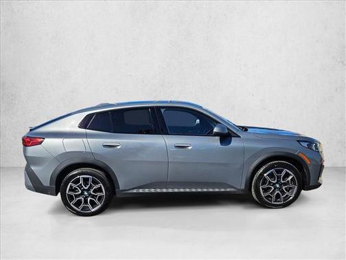 2025 BMW X2 xDrive28i