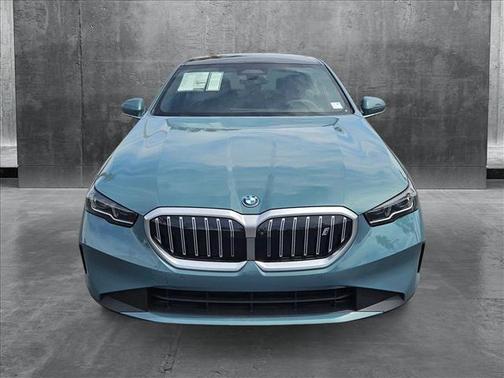 2025 BMW i5 xDrive40