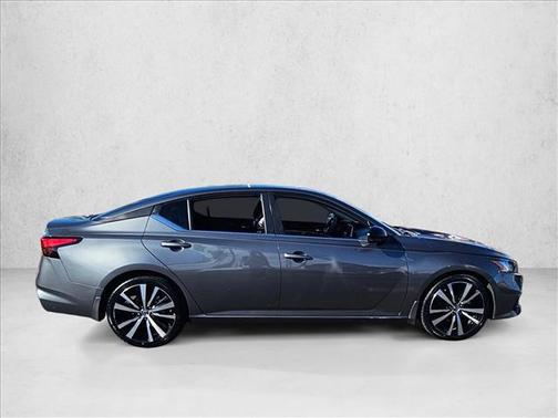 2021 Nissan Altima SR VC-Turbo FWD