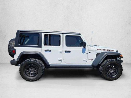 Bright White Clearcoat 2023 Jeep Wrangler Rubicon