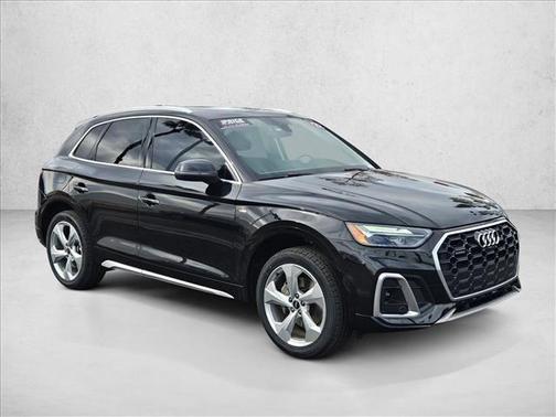 2022 Audi Q5 45 S line Premium Plus