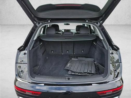 2022 Audi Q5 45 S line Premium Plus