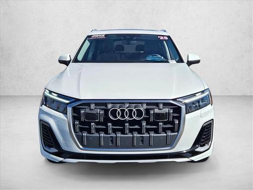 2025 Audi Q7 55 Premium Plus