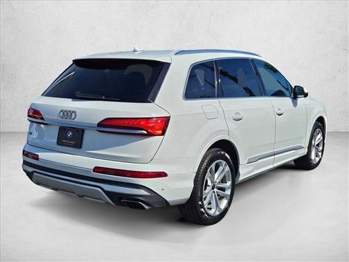2025 Audi Q7 55 Premium Plus