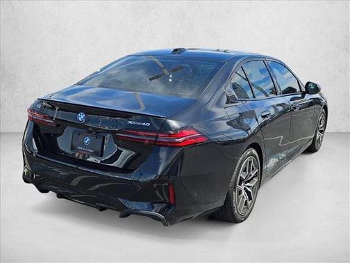 Black Sapphire Metallic 2026 BMW i5 xDrive40