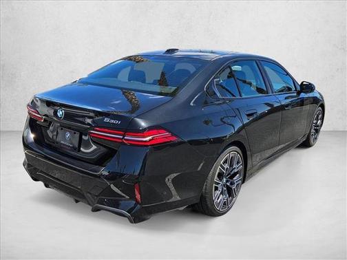 Black Sapphire Metallic 2026 BMW 530 530i
