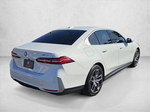 2026 BMW i5 eDrive40