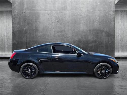 2014 INFINITI Q60 Base