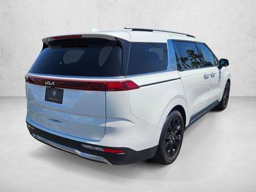 Snow White Pearl 2024 Kia Carnival SX Prestige