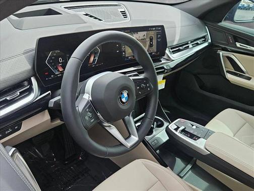 2025 BMW X2 xDrive28i