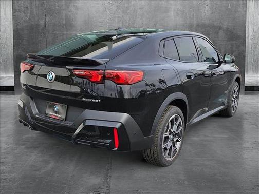 2025 BMW X2 xDrive28i