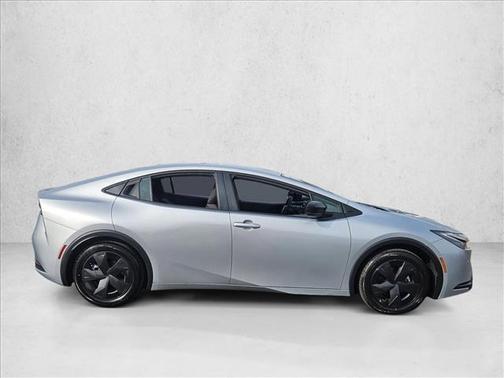 2025 Toyota Prius LE