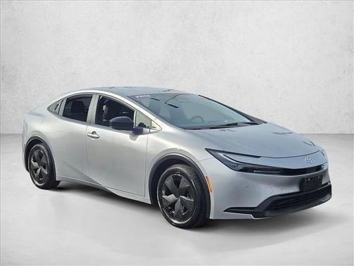 2025 Toyota Prius LE