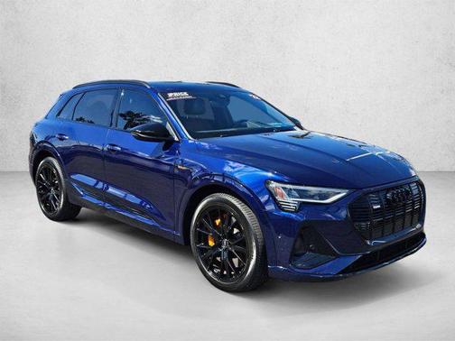 Navarra Blue Metallic 2022 Audi e-tron Chronos