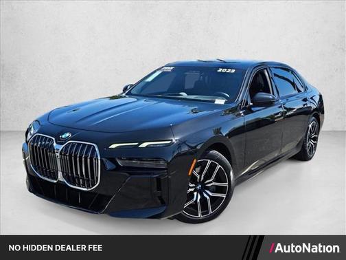 Black Sapphire Metallic 2023 BMW 740 i