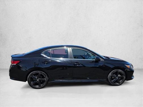 Super Black 2022 Nissan Sentra SR