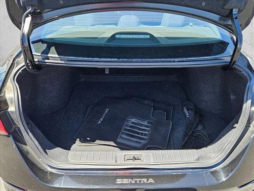 Super Black 2022 Nissan Sentra SR