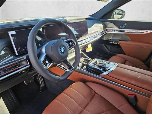 Carbon Black Metallic 2026 BMW 750e i xDrive