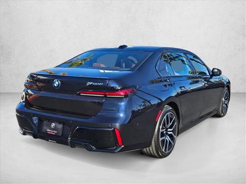 Carbon Black Metallic 2026 BMW 750e i xDrive