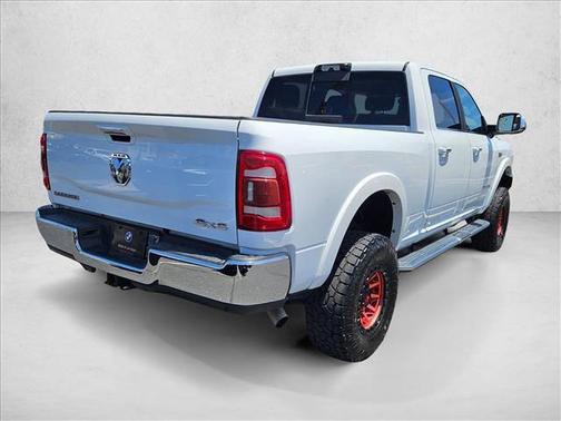 Bright White Clearcoat 2022 RAM 2500 Laramie Crew Cab 4x4 6'4' Box