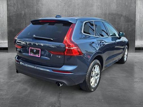 2020 Volvo XC60 T5 Momentum
