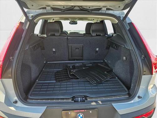 2024 Volvo XC40 B5 Plus Bright Theme