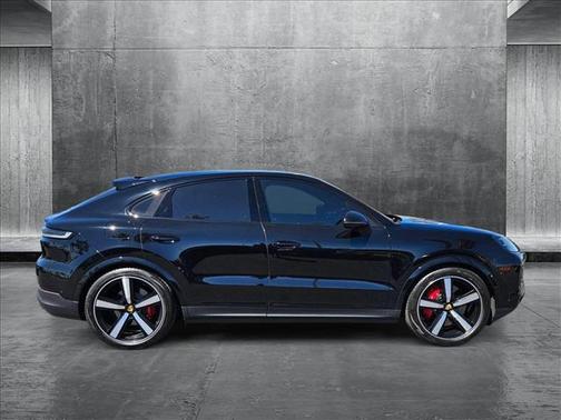 2024 Porsche Cayenne S