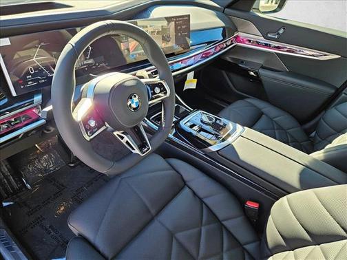 2026 BMW 740 i