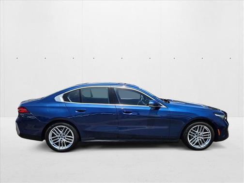 2025 BMW 530 i