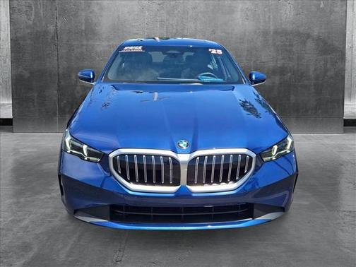 2025 BMW 530 i