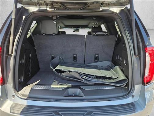 Sterling Metallic 2024 GMC Yukon 4WD AT4