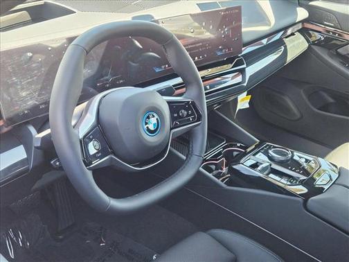 2025 BMW i5 eDrive40
