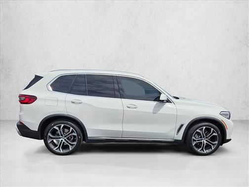 Alpine White 2023 BMW X5 xDrive40i