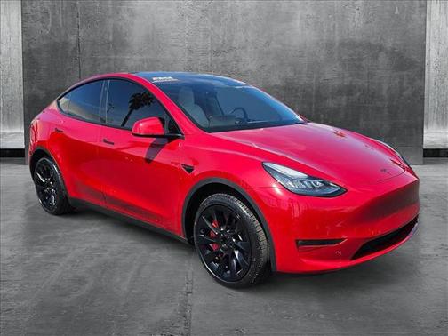 2022 Tesla Model Y Long Range Dual Motor All-Wheel Drive
