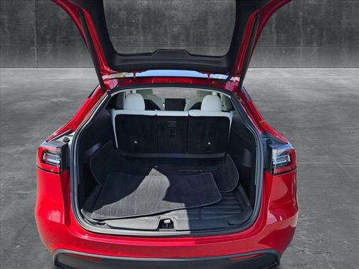 2022 Tesla Model Y Long Range Dual Motor All-Wheel Drive