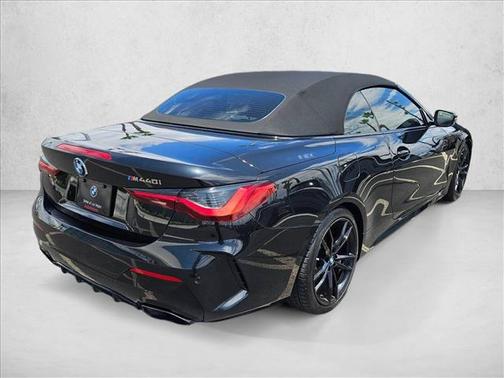 Black Sapphire Metallic 2022 BMW M440 i