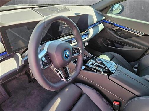 2025 BMW i5 eDrive40