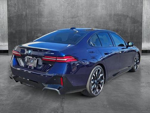 2025 BMW i5 eDrive40