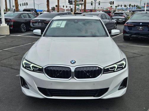 2025 BMW 330 i