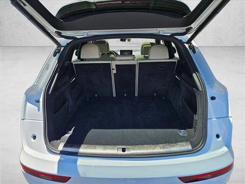 Arkona White 2024 Audi Q5 55 S line Premium Plus