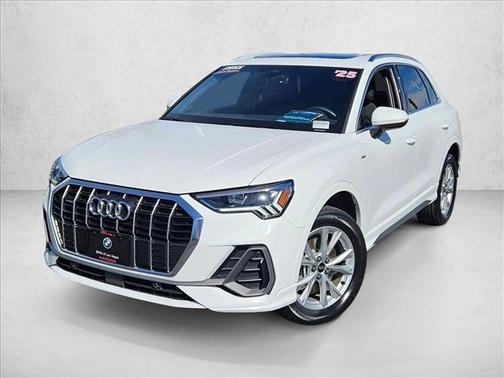 2025 Audi Q3 Premium 45 TFSI S line quattro Tiptronic