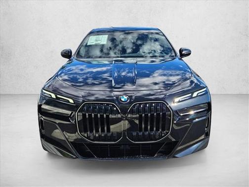 2025 BMW 760 xDrive